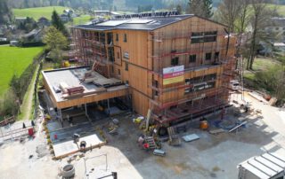 Fassade, Haus der Achtsamkeit, Balkon, Gartenblick, Wald, Bergpanorama, Doppelzimmer, Apartment, Studio, barrierefrei, Natur, Garten, Meditation, Fasten